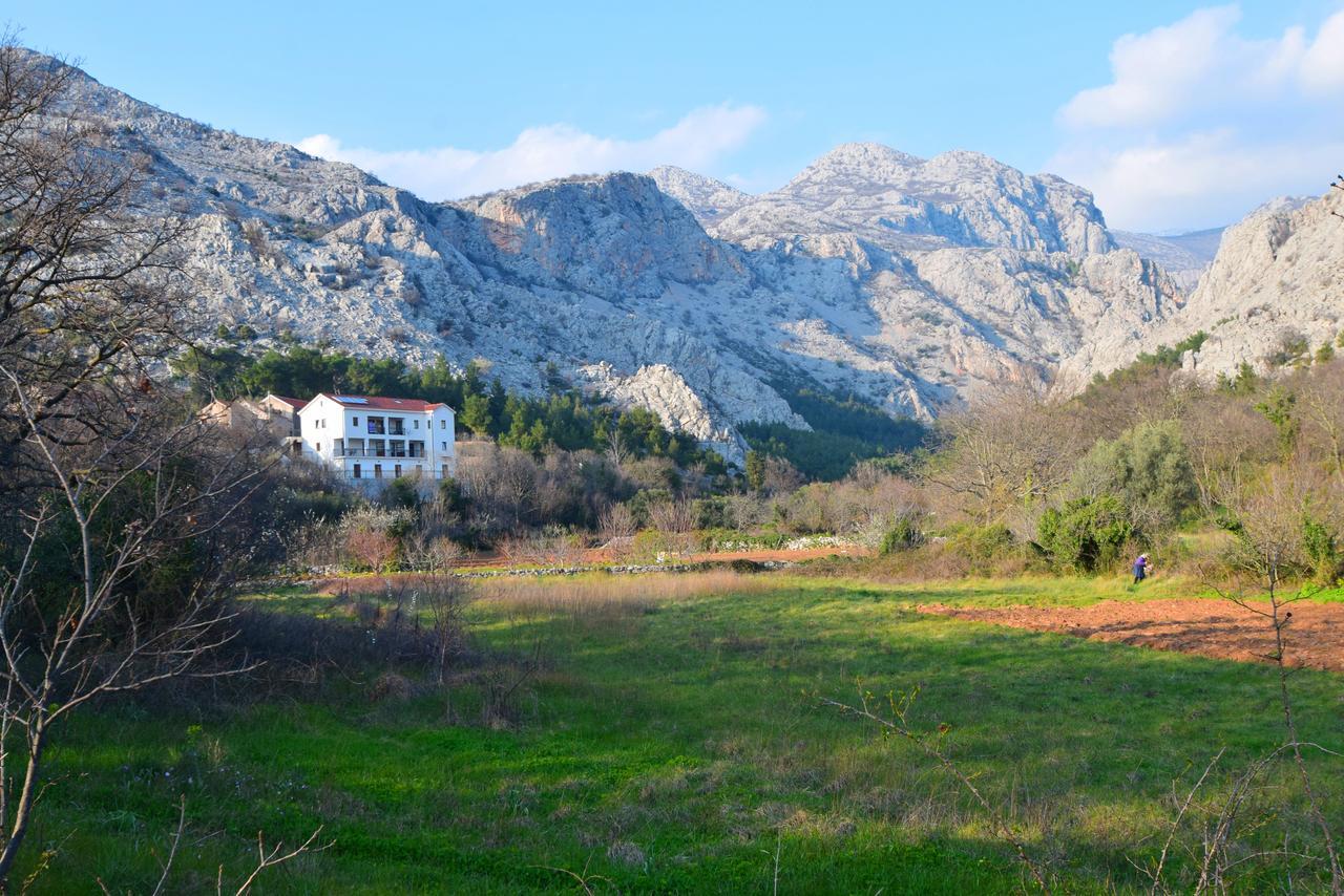 Apartments Paklenica スタリグラード エクステリア 写真