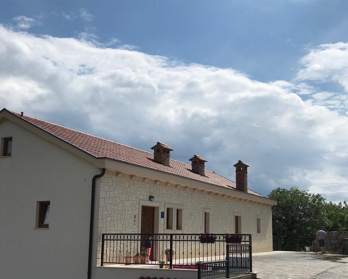 Apartments Paklenica スタリグラード エクステリア 写真